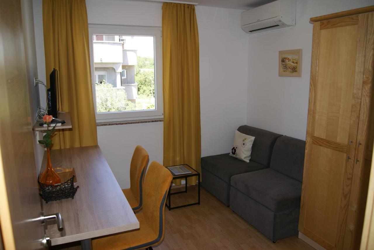 Rooms Magdalena Krk Krk Town Εξωτερικό φωτογραφία